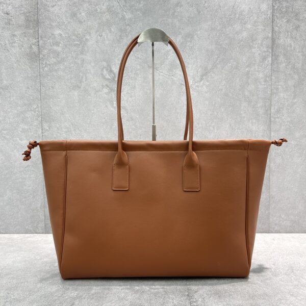1:1 Replica Celine Cabas Drawstring Cuir Triomphe Tan For Women 17in/44cm 199973DU3.04LU