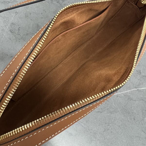 1:1 Replica Celine Camera Shoulder Bag Cuir Triomphe Brown For Women 10in/26cm 199183DU3.04LU