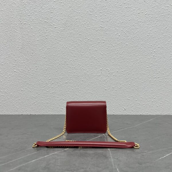 1:1 Replica Celine Card Holder On Chain Triomphe Red For Women 4in/11cm 10J743DPV.27VD