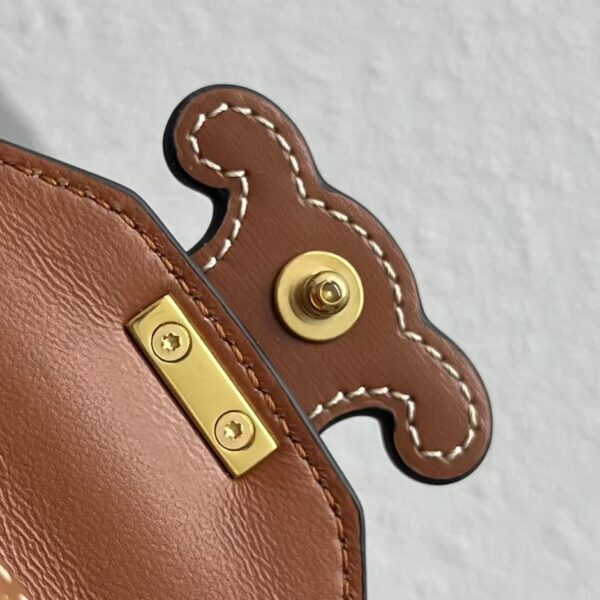 1:1 Replica Celine Card Holder On Chain Triomphe Tan For Women 4in/11cm 10J743DPV.04LU