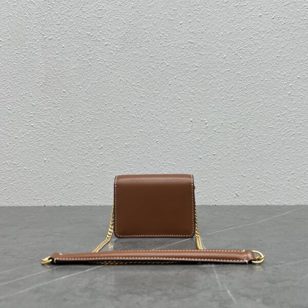 1:1 Replica Celine Card Holder On Chain Triomphe Tan For Women 4in/11cm 10J743DPV.04LU