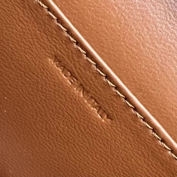 1:1 Replica Celine Card Holder On Chain Triomphe Tan For Women 4in/11cm 10J743DPV.04LU