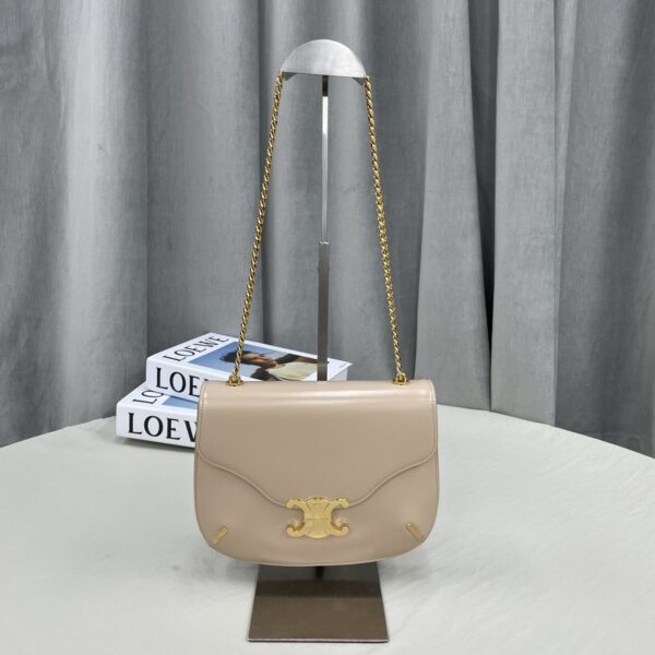 1:1 Replica Celine Chain Besace Triomphe Nude For Women 10in/24.5cm 199273BF4.03ND