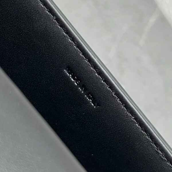 1:1 Replica Celine Chain Box Triomphe Bag Black For Women 9in/22cm 110803BF4.38NO