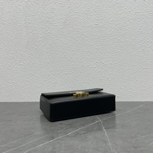 1:1 Replica Celine Chain Box Triomphe Bag Black For Women 9in/22cm 110803BF4.38NO