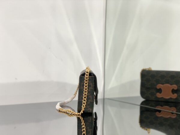 1:1 Replica Celine Chain Shoulder Bag Cuir Triomphe In Triomphe Canvas Tan For Women 7.9in/20cm