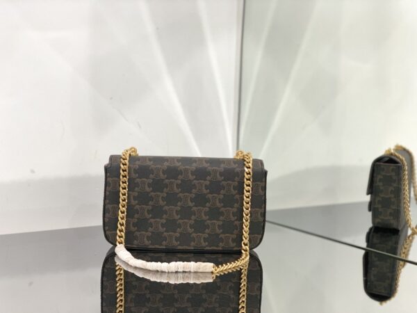 1:1 Replica Celine Chain Shoulder Bag Cuir Triomphe In Triomphe Canvas Tan For Women 7.9in/20cm