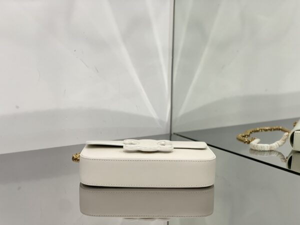 1:1 Replica Celine Chain Shoulder Bag Cuir Triomphe White For Women 7.9in/20cm
