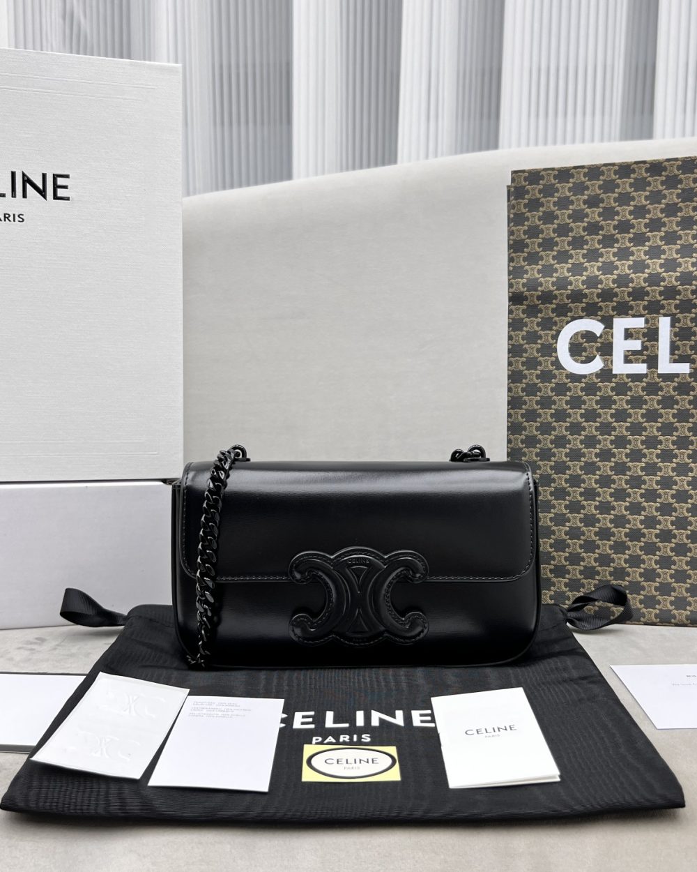 1:1 Replica Celine Chain Shoulder Bag Triomphe Black For Women 8in/20.5cm 197993EQJ.38NN