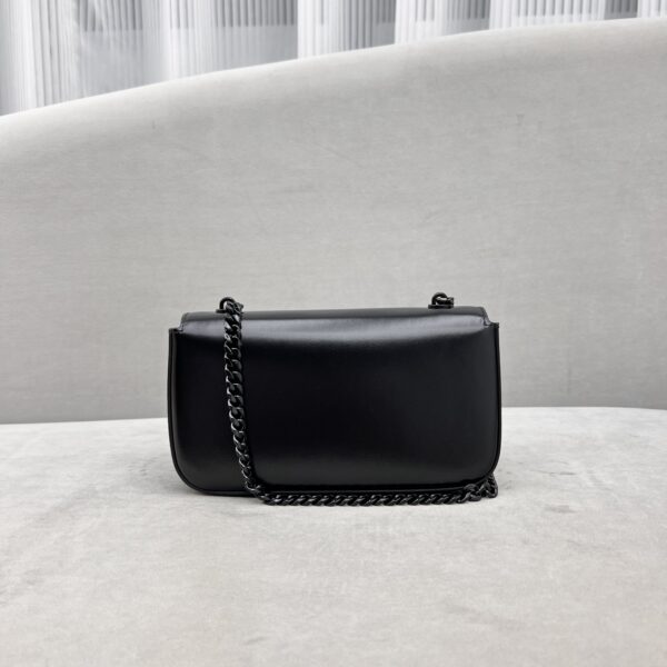 1:1 Replica Celine Chain Shoulder Bag Triomphe Black For Women 8in/20.5cm 197993EQJ.38NN