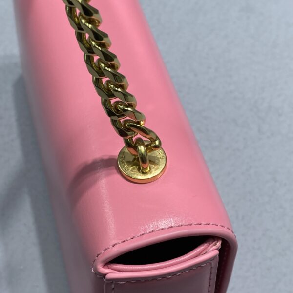1:1 Replica Celine Chain Shoulder Bag Triomphe Pink For Women 8in/20.5cm