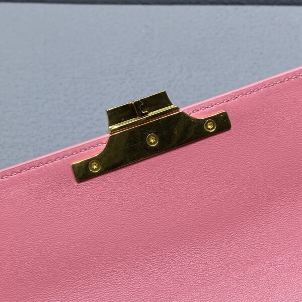 1:1 Replica Celine Chain Shoulder Bag Triomphe Pink For Women 8in/20.5cm
