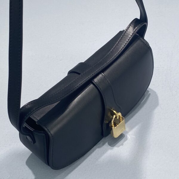 1:1 Replica Celine Clutch On Strap Black For Women 7in/18cm