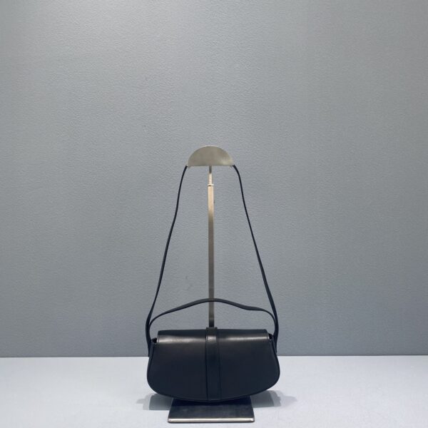 1:1 Replica Celine Clutch On Strap Black For Women 7in/18cm