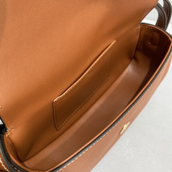 1:1 Replica Celine Clutch On Strap Brown For Women 7in/18cm 10I593DQ1.04LU