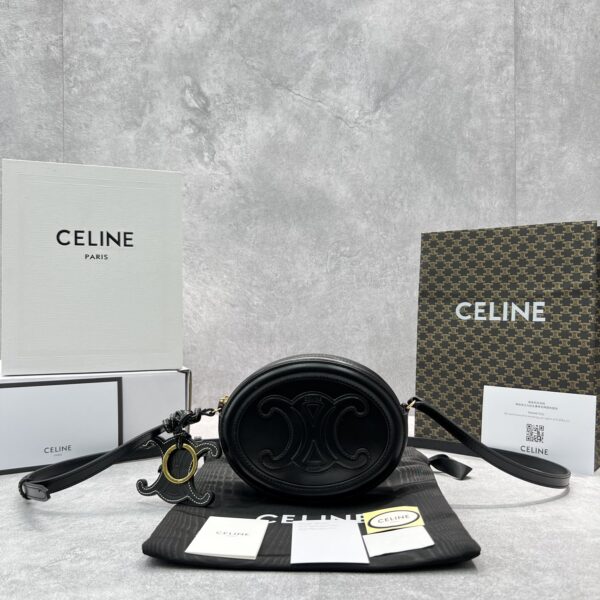 1:1 Replica Celine Crossbody Oval Purse Cuir Triomphe Black For Women 6in/16cm 10I703DPQ.38NO