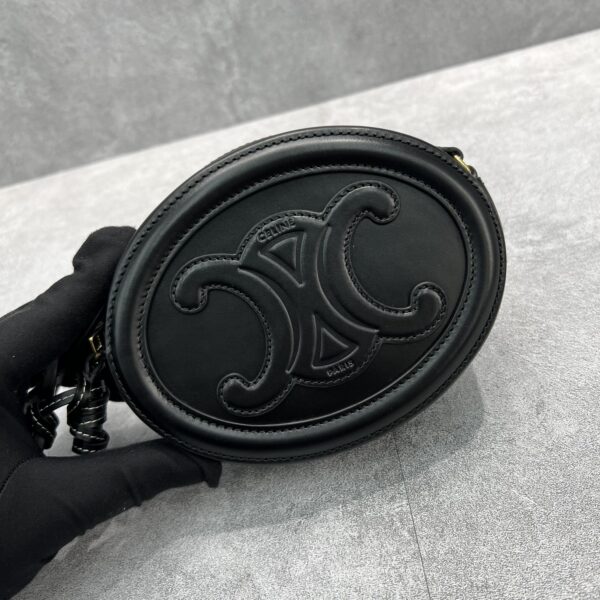 1:1 Replica Celine Crossbody Oval Purse Cuir Triomphe Black For Women 6in/16cm 10I703DPQ.38NO