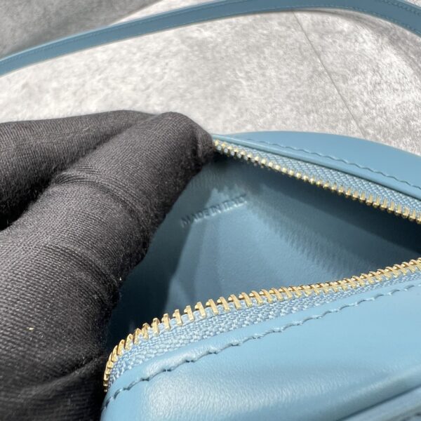1:1 Replica Celine Crossbody Oval Purse Cuir Triomphe Blue For Women 6in/16cm 10I703DPQ.07DD