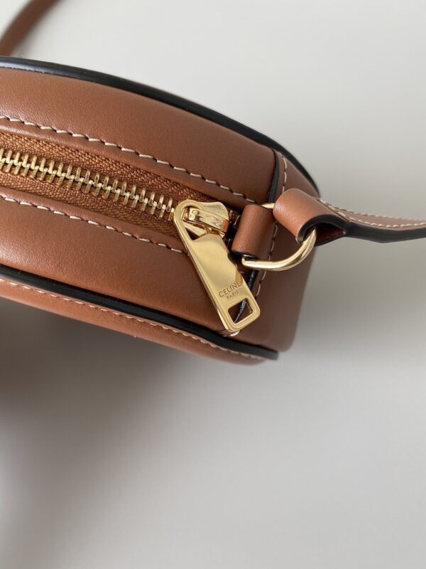 1:1 Replica Celine Crossbody Oval Purse Cuir Triomphe Brown For Women 6in/16cm 10I703DPQ.04LU