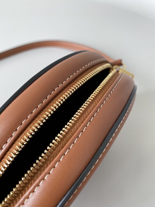 1:1 Replica Celine Crossbody Oval Purse Cuir Triomphe Brown For Women 6in/16cm 10I703DPQ.04LU