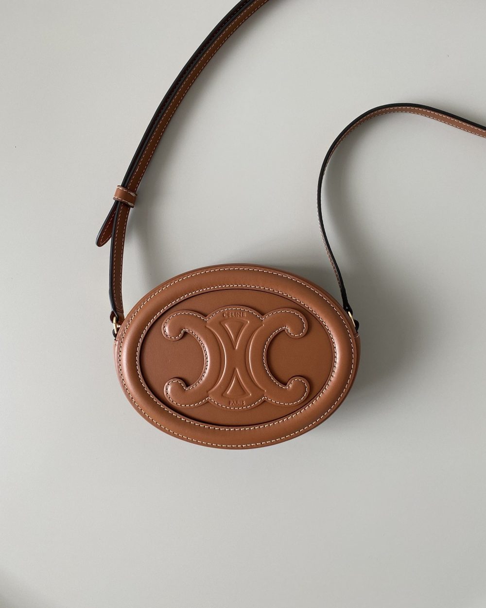 1:1 Replica Celine Crossbody Oval Purse Cuir Triomphe Brown For Women 6in/16cm 10I703DPQ.04LU