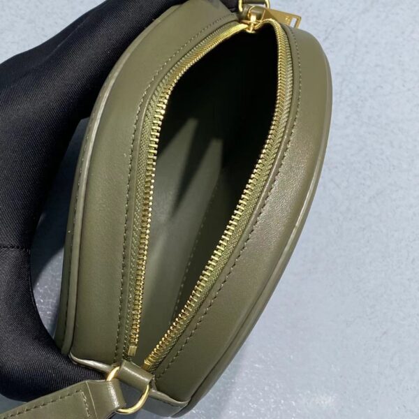 1:1 Replica Celine Crossbody Oval Purse Cuir Triomphe Dark Green For Women 6in/16cm