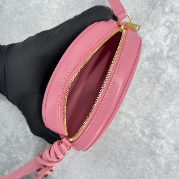 1:1 Replica Celine Crossbody Oval Purse Cuir Triomphe Pink For Women 6in/16cm 10I703DPQ.27LK