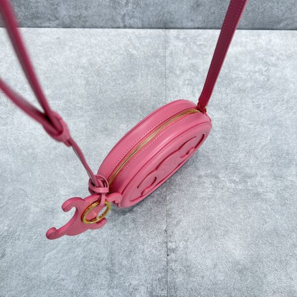 1:1 Replica Celine Crossbody Oval Purse Cuir Triomphe Pink For Women 6in/16cm 10I703DPQ.27LK