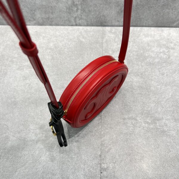 1:1 Replica Celine Crossbody Oval Purse Cuir Triomphe Red For Women 6in/16cm
