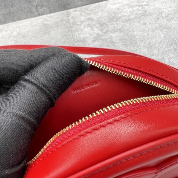 1:1 Replica Celine Crossbody Oval Purse Cuir Triomphe Red For Women 6in/16cm