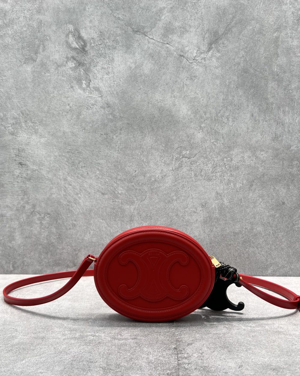 1:1 Replica Celine Crossbody Oval Purse Cuir Triomphe Red For Women 6in/16cm