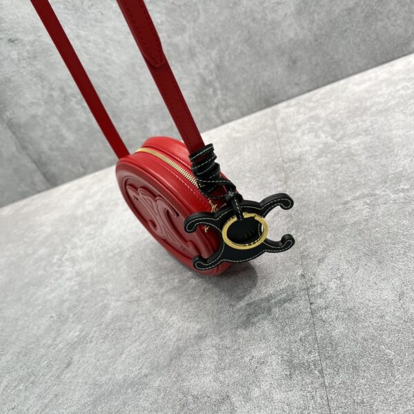1:1 Replica Celine Crossbody Oval Purse Cuir Triomphe Red For Women 6in/16cm