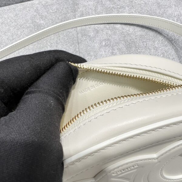 1:1 Replica Celine Crossbody Oval Purse Cuir Triomphe White For Women 6in/16cm