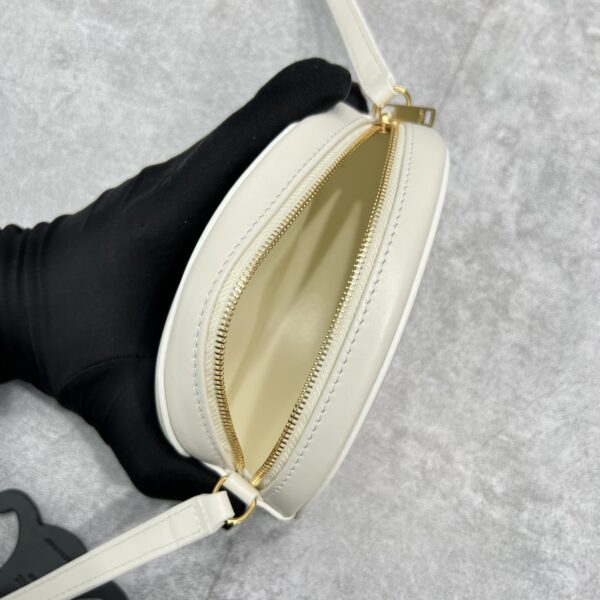 1:1 Replica Celine Crossbody Oval Purse Cuir Triomphe White For Women 6in/16cm