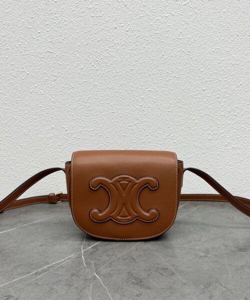 1:1 Replica Celine Folco Cuir Triomphe Tan For Women 7in/19cm 198263DU3.04LU
