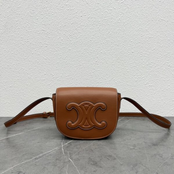1:1 Replica Celine Folco Cuir Triomphe Tan For Women 7in/19cm 198263DU3.04LU