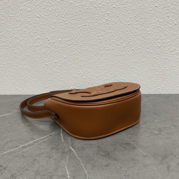 1:1 Replica Celine Folco Cuir Triomphe Tan For Women 7in/19cm 198263DU3.04LU