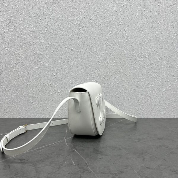 1:1 Replica Celine Folco Cuir Triomphe White For Women 7in/19cm 198263DU3.01BC