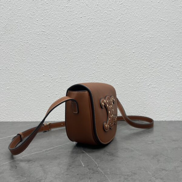 1:1 Replica Celine Folco Cuir Triomphe With Studs Brown For Women 7in/19cm 198263DU9.04LU