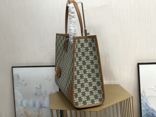 1:1 Replica Celine Horizontal Cabas In Textile With Triomphe Embroidery Khaki For Women 17in/43cm 197002CS8.15KH