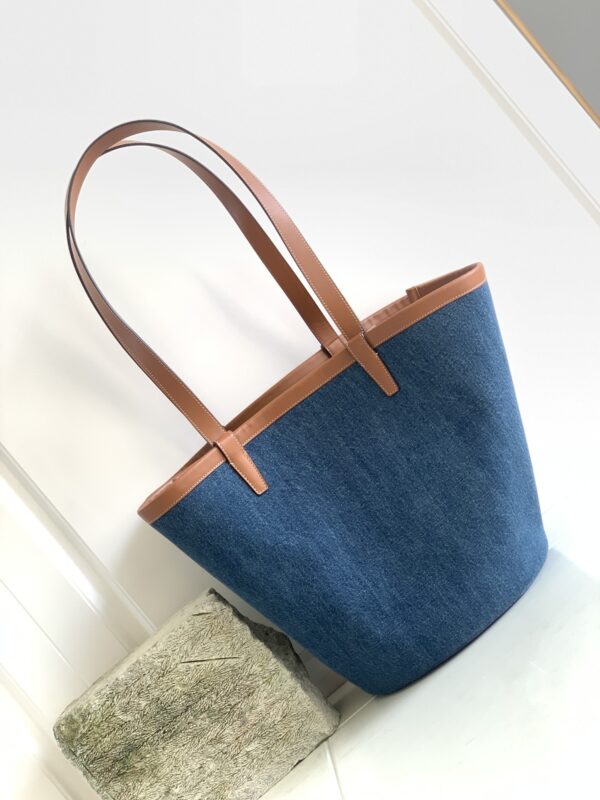 1:1 Replica Celine Large Couffin In Denim With Celine Paris Navy / Tan For Women 26in/67cm 196262EF6.07AT