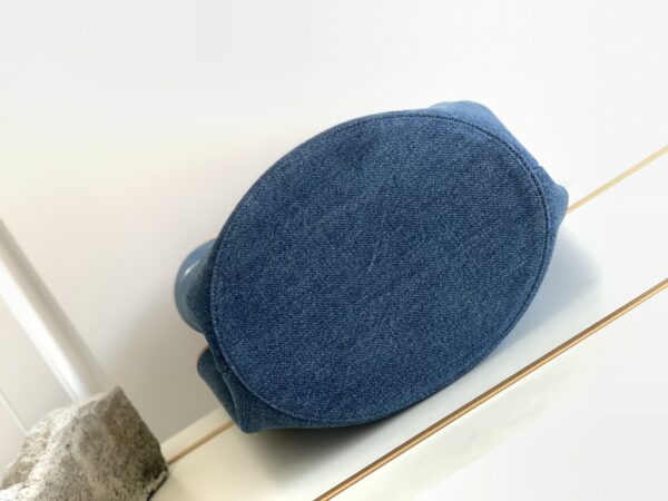 1:1 Replica Celine Large Couffin In Denim With Celine Paris Navy / Tan For Women 26in/67cm 196262EF6.07AT
