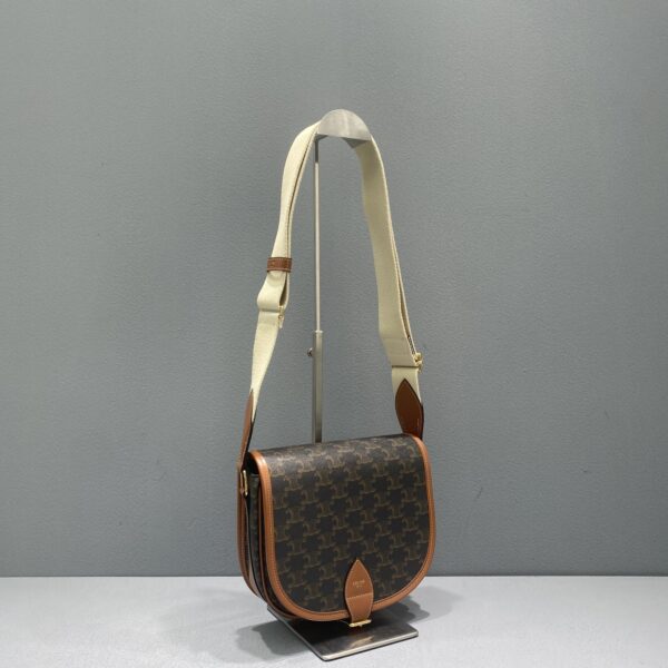 1:1 Replica Celine Large Strap Folco Bag In Triomphe Canvas Brown For Women 9in/22cm 196932BZJ.04LU