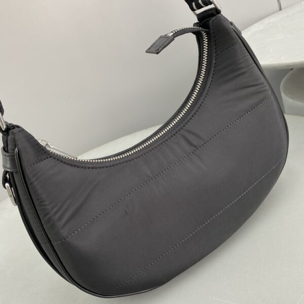1:1 Replica Celine Medium Ava Bag With Celine Strap In Quilted Nylon Black For Women 9in/23cm 196972DLI.38SI