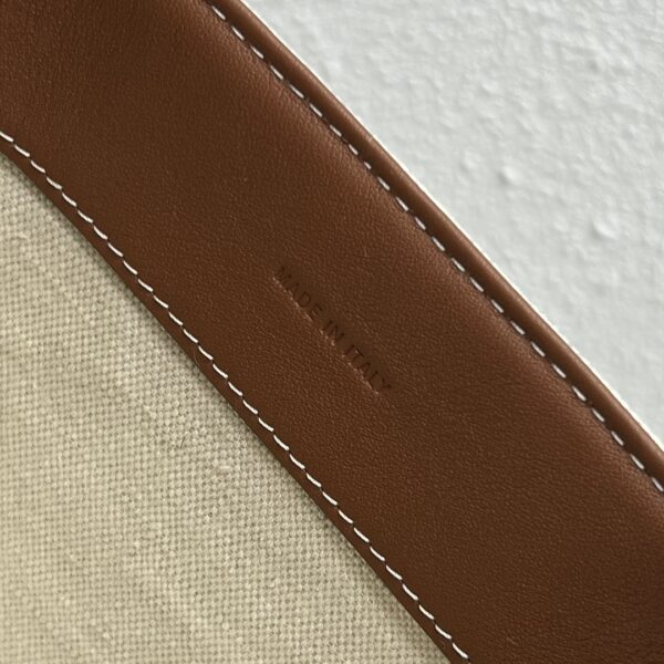 1:1 Replica Celine Medium Box Cuir Triomphe In Textile Natural / Tan For Women 6in/16cm 199252EFL.02NT