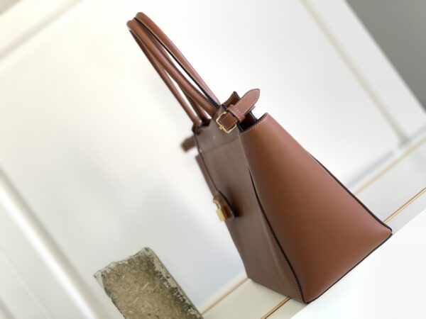 1:1 Replica Celine Medium Cabas Bourgeois Tan For Women 18in/45cm 199773EHS.04LU