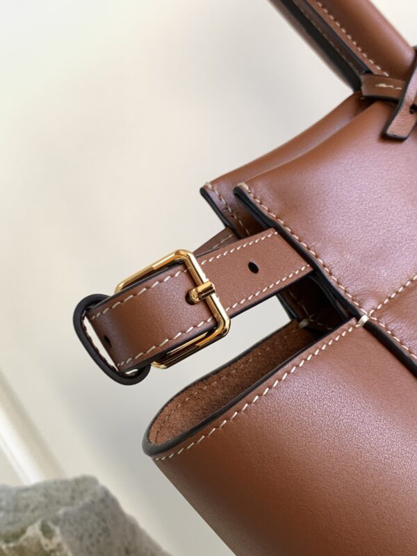1:1 Replica Celine Medium Cabas Bourgeois Tan For Women 18in/45cm 199773EHS.04LU