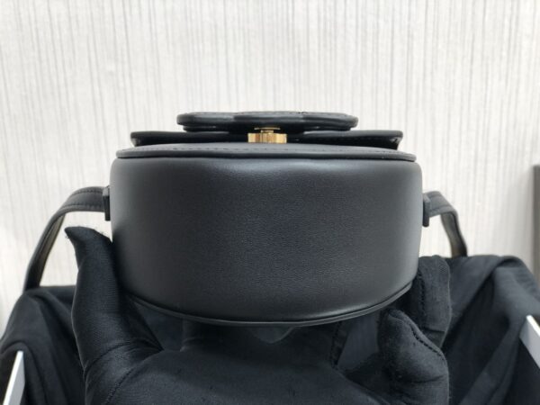 1:1 Replica Celine Mini Besace Cuir Triomphe Black For Women 4in/11cm