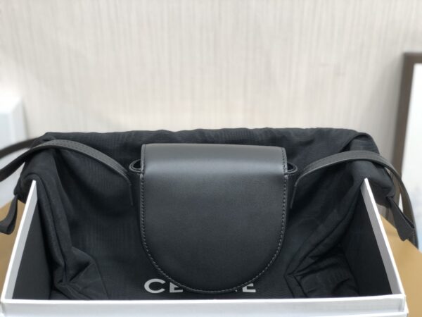 1:1 Replica Celine Mini Besace Cuir Triomphe Black For Women 4in/11cm