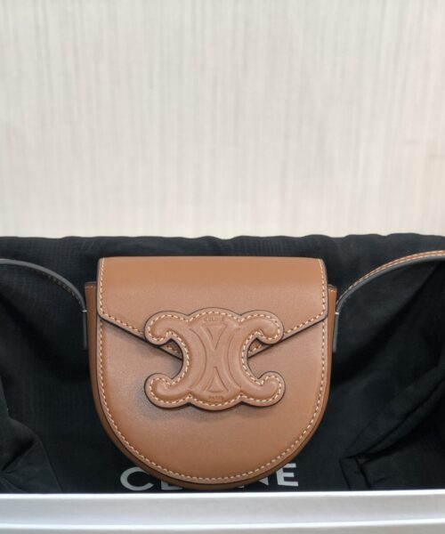 1:1 Replica Celine Mini Besace Cuir Triomphe Brown For Women 4in/11cm 10J303DPQ.04LU